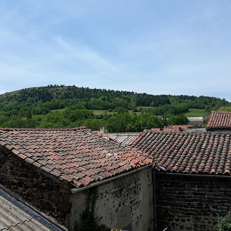 Maison De La Monne Bed & Breakfast Olloix Room photo